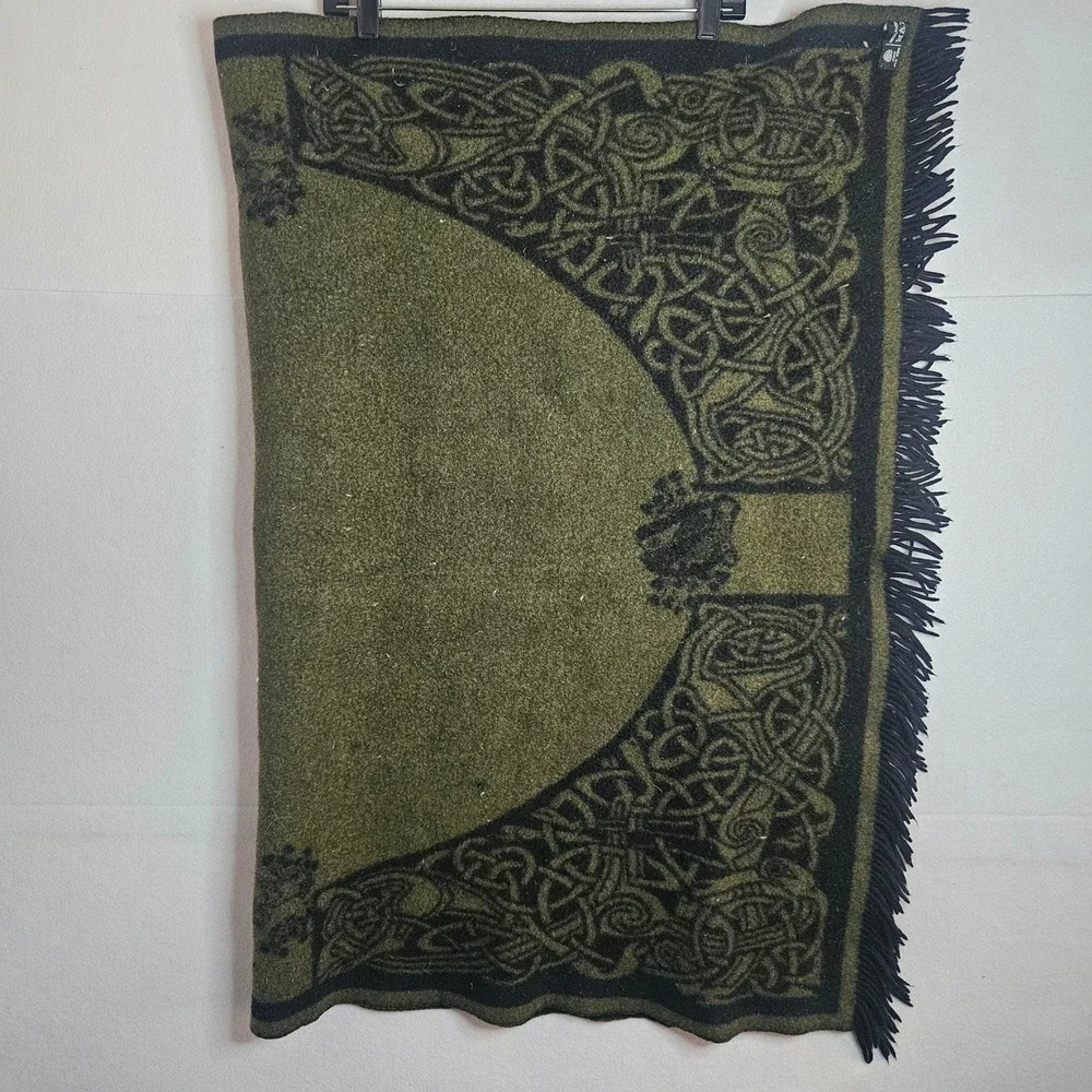 Mary Flaherty Galway Shawl Ireland 100% Lambswool Celtic Knot Green Limited